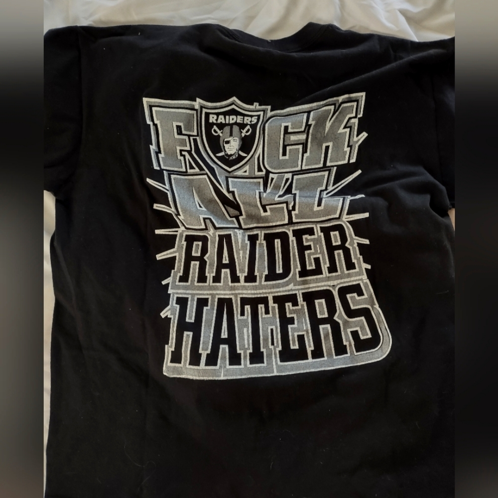 Raider T Shirt Limited Edition By Reebok Sz XL Unique Very Graphic
